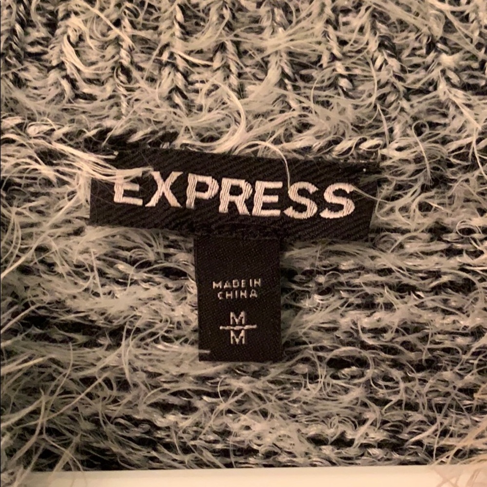 sweater - Picture 2 of 3